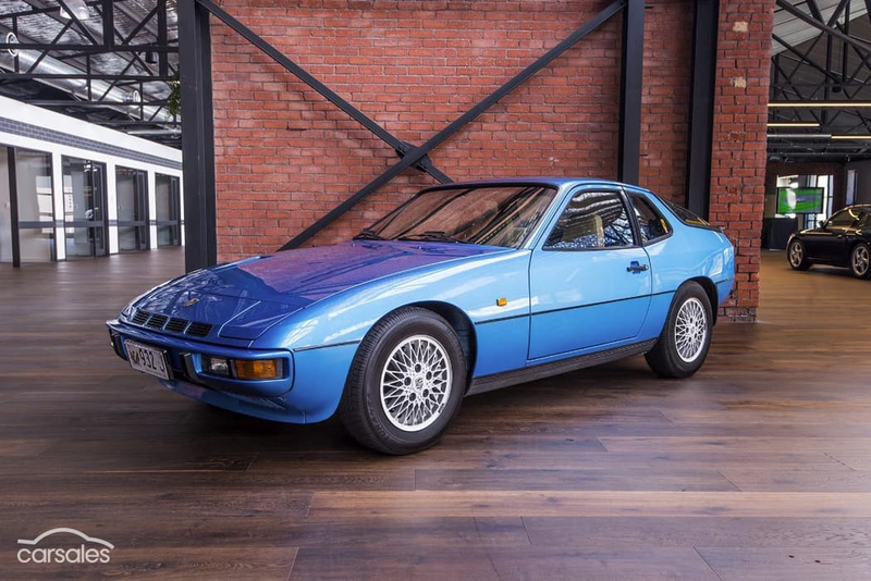 What a pristine Minerva Blue 931 looks like.